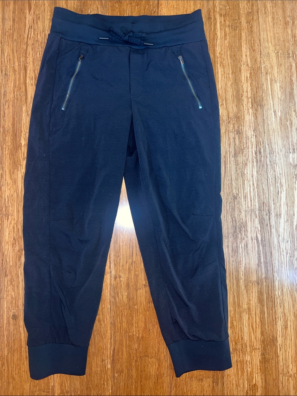 ATHLETA TREKKIE NORTH CROP 23”JOGGER BLACK, SIZE 2, EUC